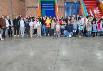 Festa Junina reúne alunos das oficinas do CRAS e profissionais da Assistência Social