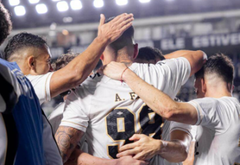 Neymar marca, Santos vence o RB Bragantino e conquista triunfo na Vila Belmiro