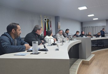 Presidente da Câmara comenta arquivamento de denúncia durante sessão do Legislativo
