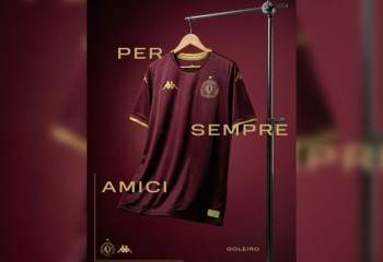 Chapecoense lança uniforme em homenagem a clube italiano
