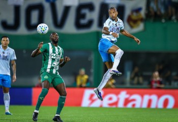 Grêmio busca empate contra a Chapecoense na Arena Condá
