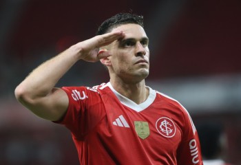 Inter faz 4 a 2 sobre o Grêmio no primeiro Gre-Nal do ano