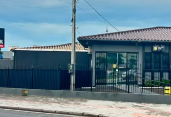 Pai é preso após usar chicote de cavalo para agredir filho de 5 anos em SC