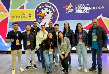 Acadêmicos de Ciências Contábeis da Unetri participam da feira do empreendedor em Pato Branco