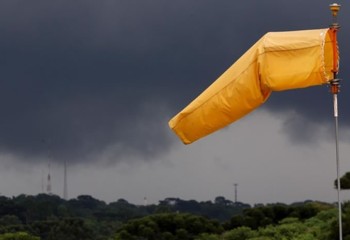 Paraná recebe alerta para onda de tempestades com chuva forte e ventos de até 70 km/h
