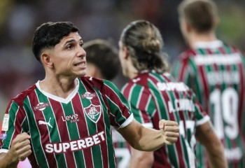Fluminense vence a Chapecoense no Maracanã e segue na briga pela liderança