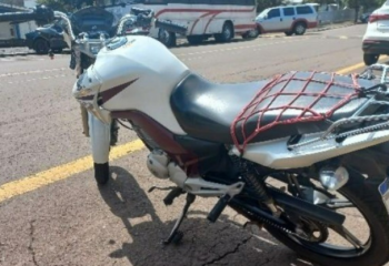 Motociclista sem CNH se envolve em acidente no Centro