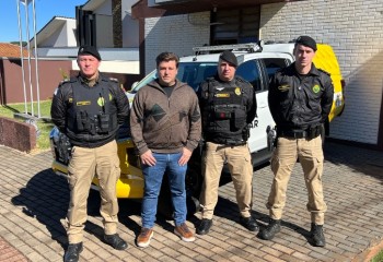 Viatura 0 km é entregue ao destacamento da Polícia Militar
