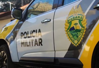 Ex-companheiro invade casa, se esconde e esfaqueia mulher na frente dos filhos no PR
