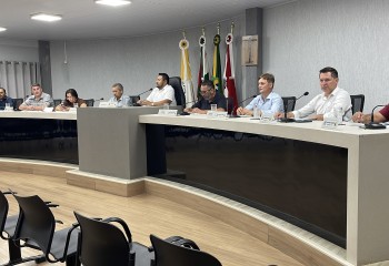 Câmara de Vereadores apresenta projetos e vice-presidente pede renúncia da mesa diretora