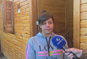 Depois de perder a filha, o marido e a mãe, Daniela enfrenta a vida sozinha e pede ajuda para dar mais dignidade às três filhas