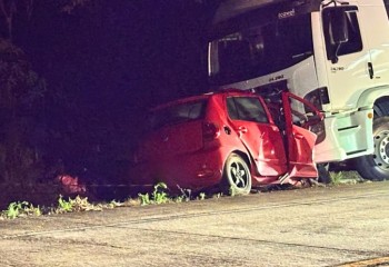 Colisão frontal na BR-163 deixa uma mulher morta