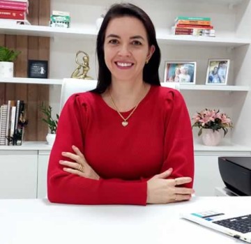 Roberta C. Dalla Longa  -Nutricionista