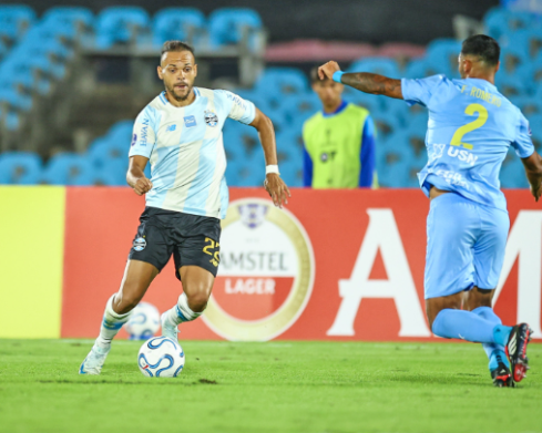Grêmio estreia com derrota fora de casa na Sul-Americana
