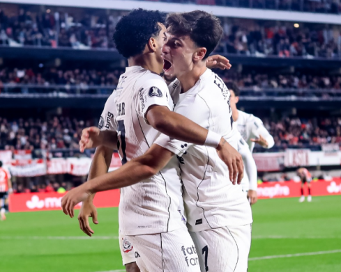 Corinthians empata com o Estudiantes na Argentina pelas quartas da Libertadores