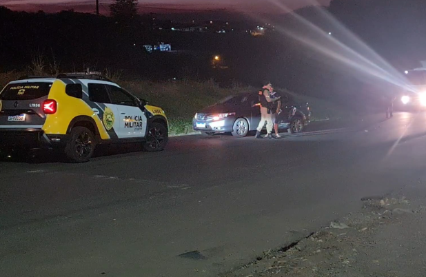 Colisão entre carro e moto deixa duas pessoas feridas na Serra do BNH