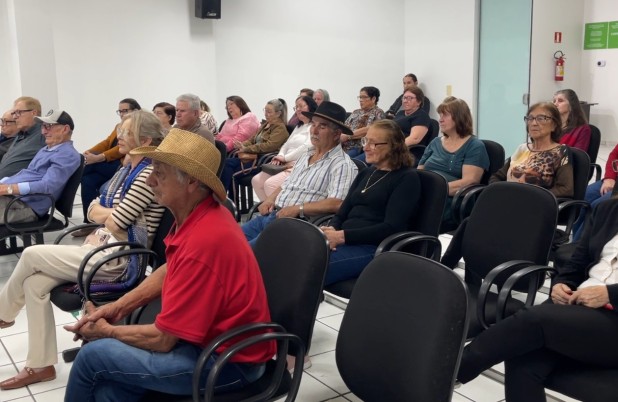 Vereadores aprovam projeto que declara Clube de Idosos Raio de Luz de utilidade pública