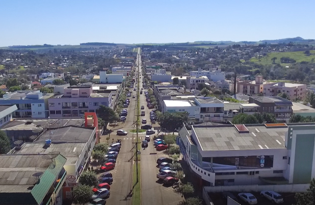 Prefeitura alerta: banner falso da ExpoSanto 2026 citava show de Gusttavo Lima