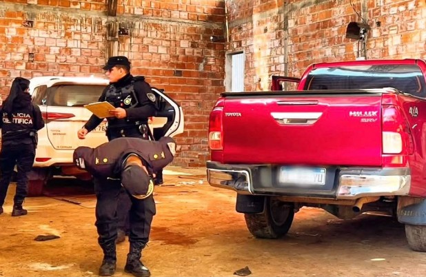 Polícia argentina apreende duas caminhonetes roubadas no Brasil em operação na fronteira