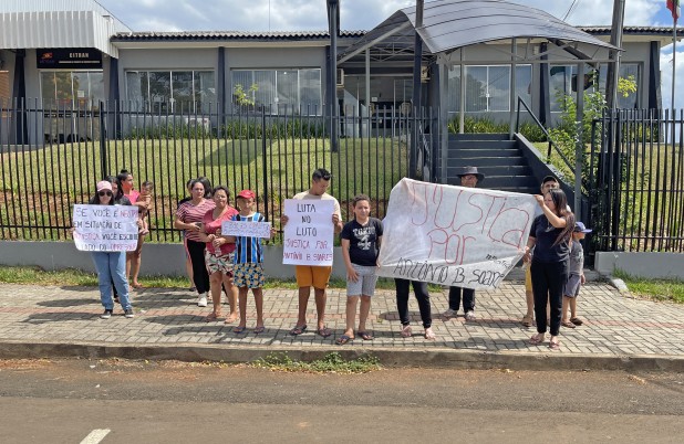 Entre lágrimas e gritos, família de Antônio Batista realiza caminhada e clama por justiça