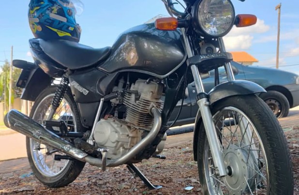 Moto é furtada em frente ao Hospital Municipal