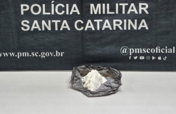 Dois homens são presos com pasta base de cocaína na BR-163
