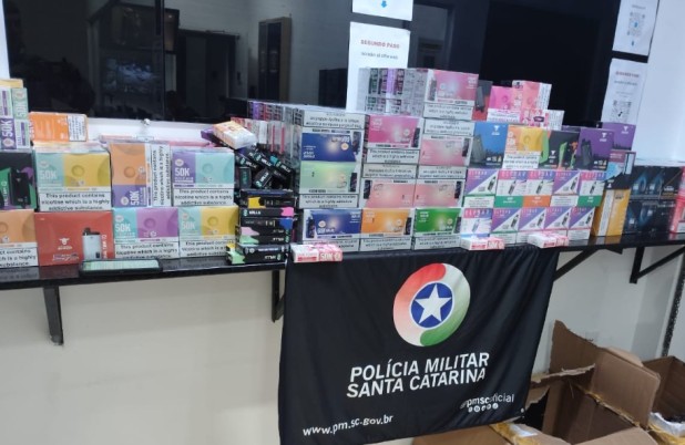 Homem é preso por contrabando e tráfico de cigarros eletrônicos