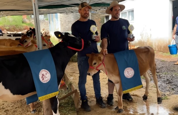 4ª Amostra da Bezerra Leiteira reúne produtores e destaca valorização do setor