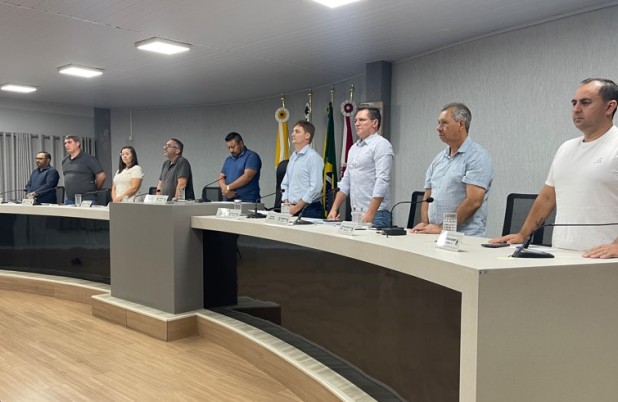 Projeto aprovado autoriza professores a realizarem planejamento fora da escola uma vez por mês