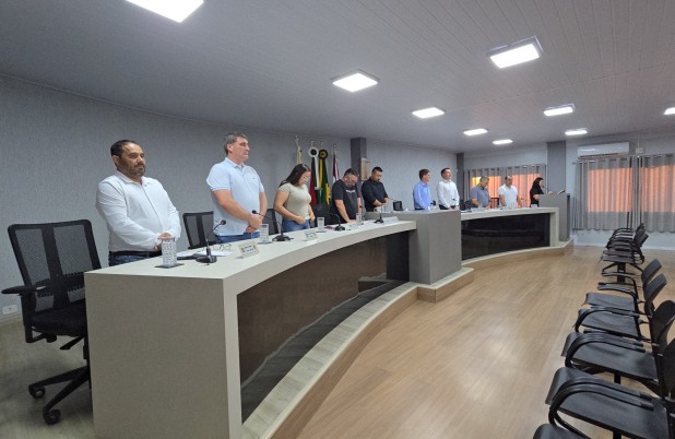 Câmara de Vereadores aprova projetos e requerimentos na 32ª sessão ordinária