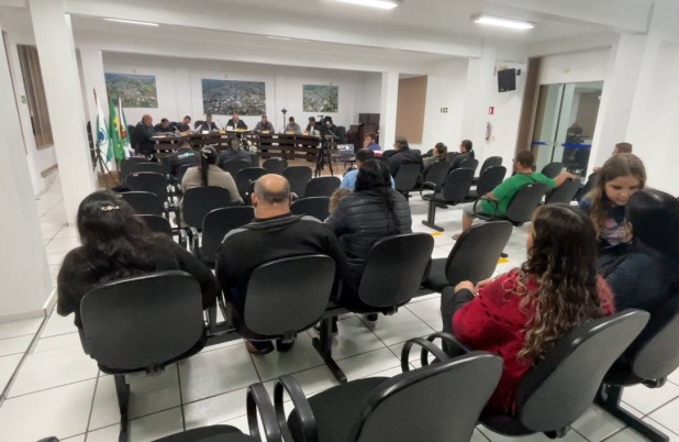 Câmara aprova reforma da Igreja São José, asfaltamento no Copasa e recursos para a saúde