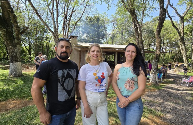 AMAB Acolhe reúne famílias e celebra um ano de atuação
