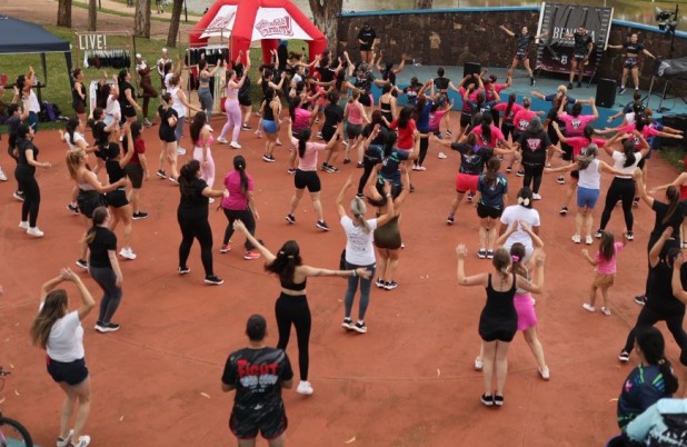 Evento de Muay Thai reúne mais de 100 mulheres em ação especial pelo Dia da Mulher