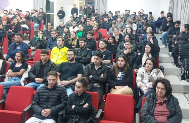 1º dia da 9ª Semana Acadêmica Interdisciplinar da Unetri