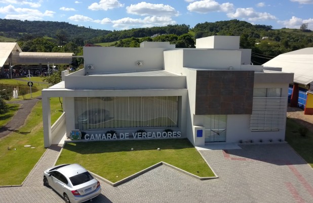Mandato de vereador é cassado por fraude à cota de gênero