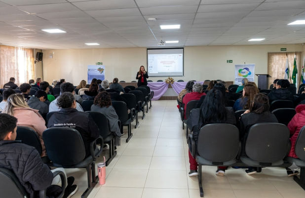 Conferência dos direitos da criança e do adolescente reúne estudantes e elege delegados para etapa estadual
