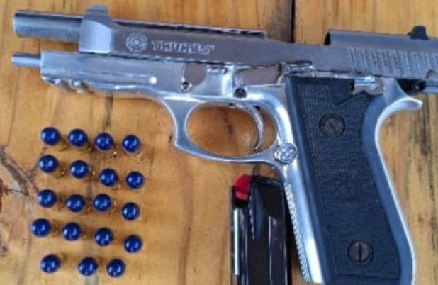 Homem é preso por porte ilegal de arma após confusão por aluguel