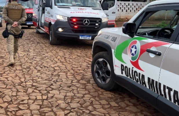 Procurado por homicídio é preso após ser encontrado nu e desorientado em via pública