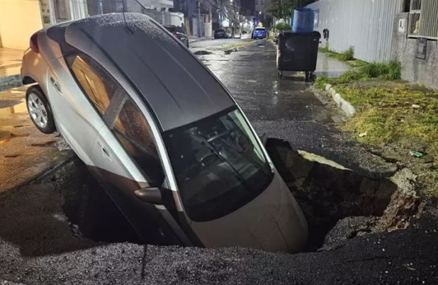 SC debaixo d’água: 20 cidades já passam de 100 mm de chuva e ciclone ainda nem se formou
