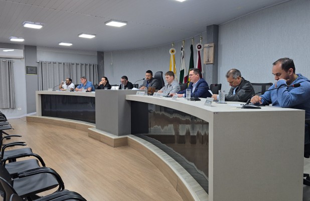 Câmara aprova projeto para custear participação de alunos em competições