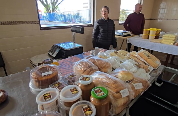 Feira Livre Municipal acontece todos os sábados e valoriza produtores locais acontece todos os sábados e valoriza produtores locais