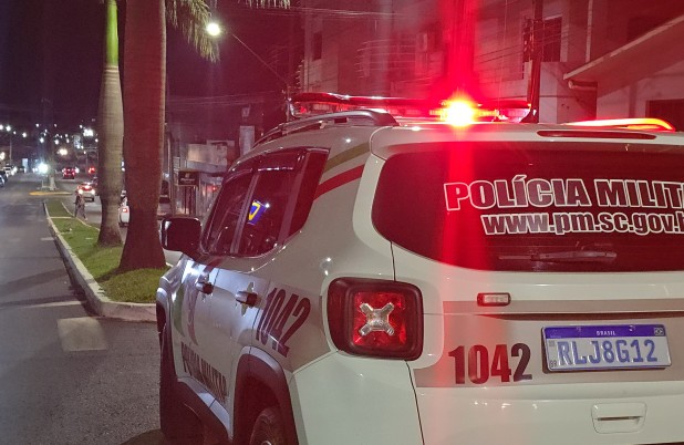 Ex-companheiro invade residência e agride mulher mesmo com medida protetiva