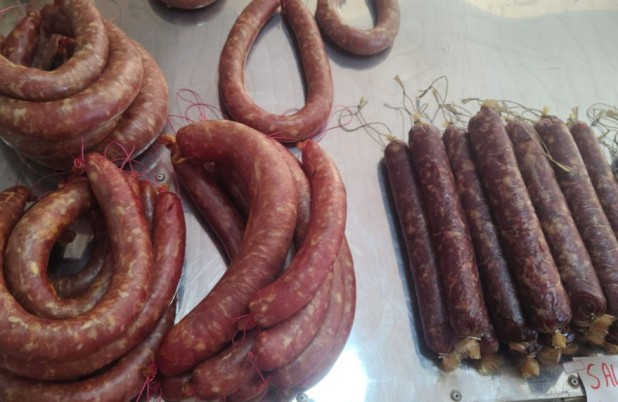 Feira da Agricultura Familiar começa com produtos frescos e convite à população