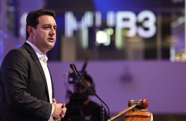 Ratinho Júnior decide concluir mandato e sai da corrida presidencial