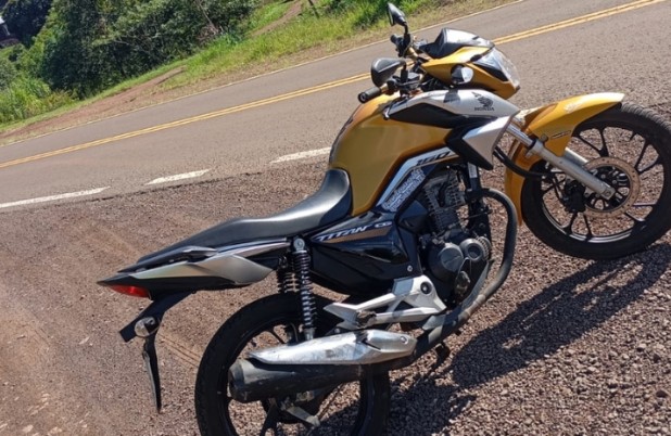Honda Titan 160 é furtada na divisa com o Brasil