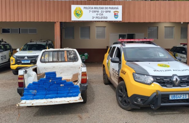 Homem é preso com 32 kg de maconha escondidos em veículo