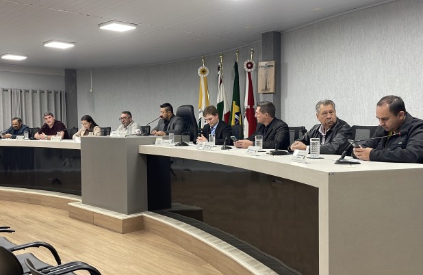 Presidente Everton Fragoso destaca entrega de obra, melhorias no interior e ações em Florianópolis