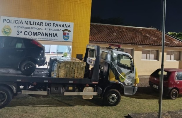 Dois veículos e mais de 1,4 mil maços de cigarros são apreendidos