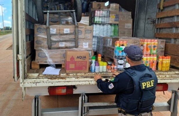 PRF flagra transporte irregular de alimentos com produtos perigosos na BR-163