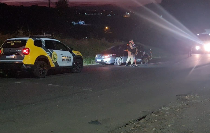 Colisão entre carro e moto deixa duas pessoas feridas na Serra do BNH